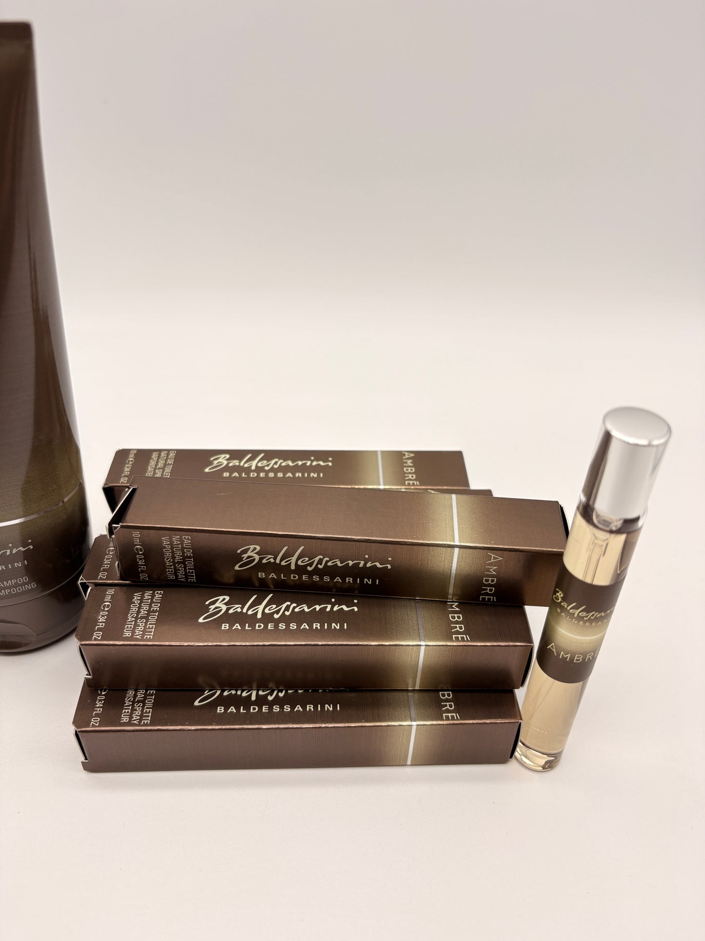 Baldessarini Ambre Duftset 10 x Eau de Cologne 10 ml / 100 ml + Duschgel & Shampoo 200 ml