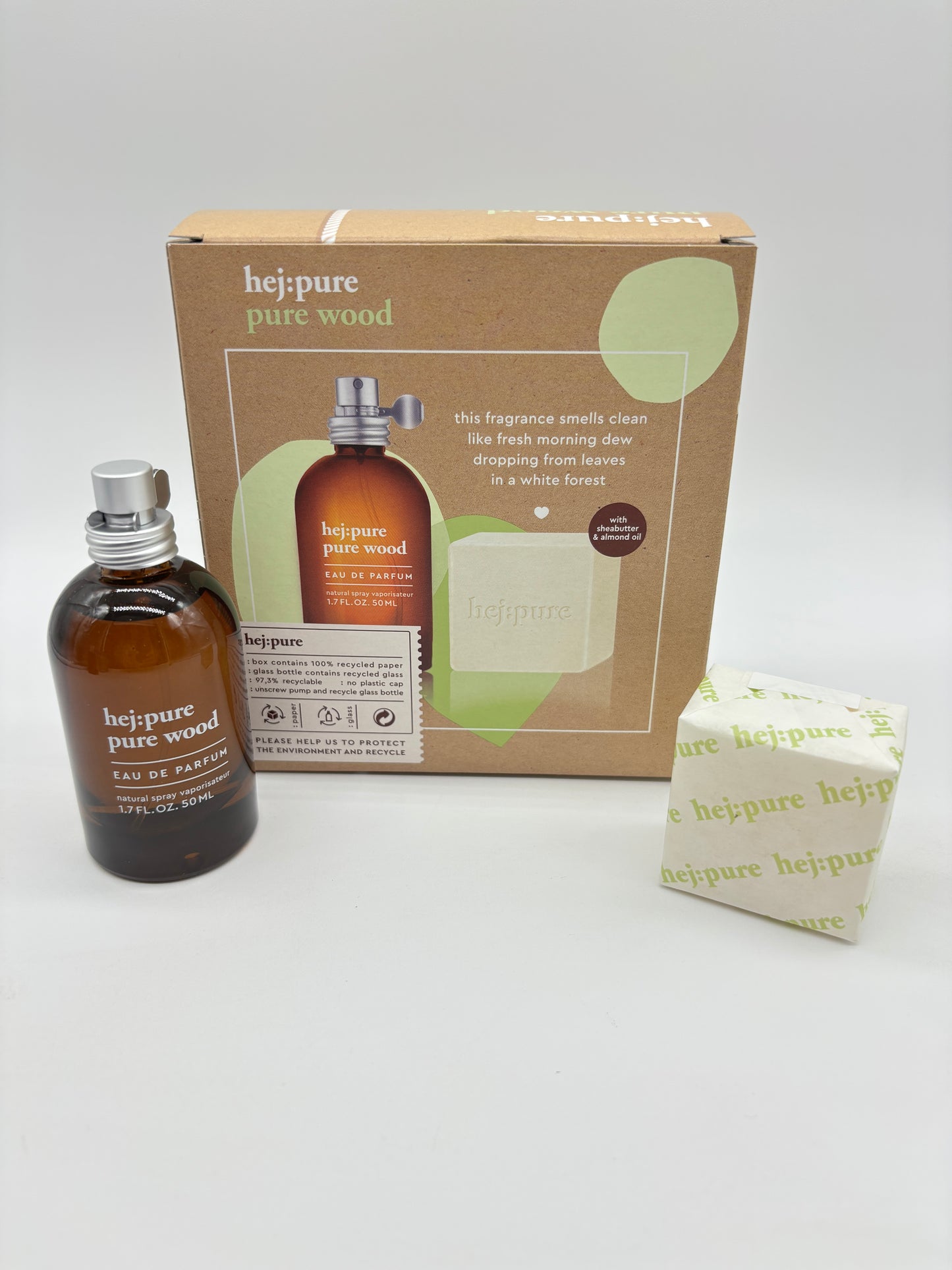 hej:pure pure wood Eau de Parfum 50 ml + Seife mit Sheabutter & Almond Oil Geschenkset